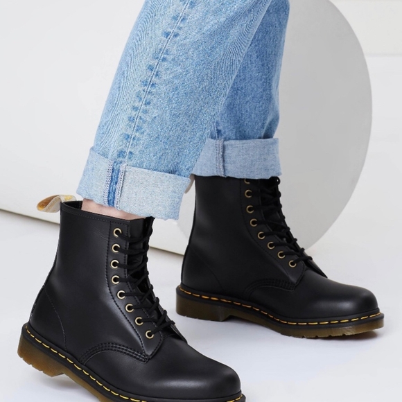 🆕DR. MARTENS Vegan 1460-9 - Picture 15 of 16